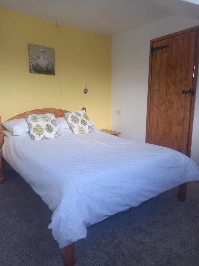 The Harp Inn Glasbury Екстериор снимка